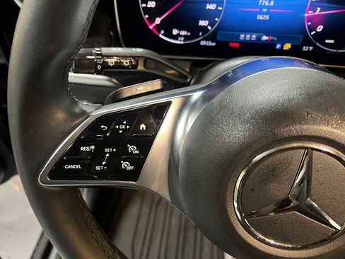 Certified 2025 Mercedes-Benz GLC 300 image 25