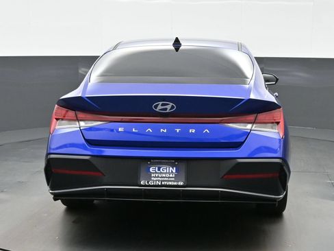 Certified 2024 Hyundai Elantra SEL w/ Convenience Package FWD image 5