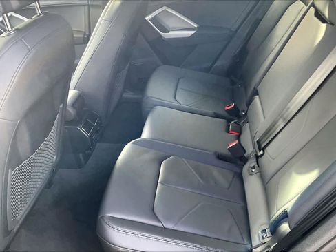 New 2025 Audi Q3 2.0T Premium image 17