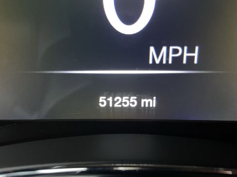 Used 2021 Jeep Grand Cherokee Laredo X image 25