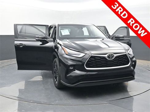 Used 2023 Toyota Highlander L image 53