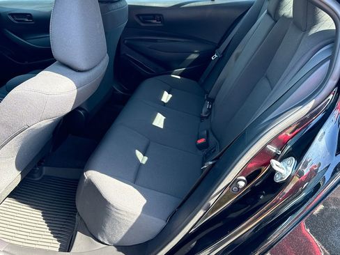 Used 2025 Toyota Corolla LE image 20