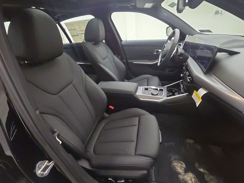 New 2026 BMW 330i xDrive Sedan w/ Convenience Package AWD/4WD image 29