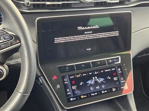 Used 2024 Maserati Grecale GT image 11
