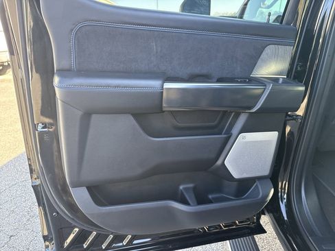 Used 2025 Ford F350 Platinum image 23