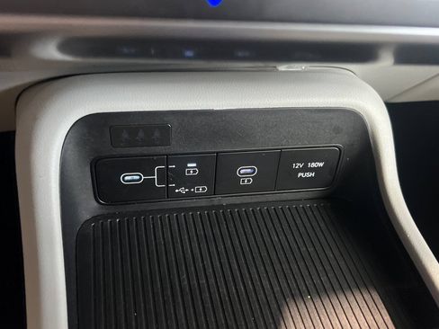 Used 2024 Hyundai Kona SEL FWD image 40
