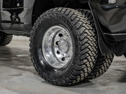 Used 2024 RAM 3500 Tradesman w/ Chrome Appearance Group AWD/4WD image 64