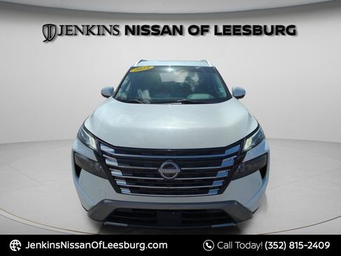 Certified 2024 Nissan Rogue SL FWD image 15