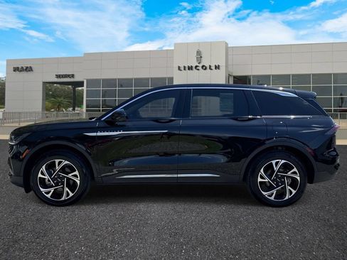 Certified 2025 Lincoln Nautilus Premier AWD/4WD image 6
