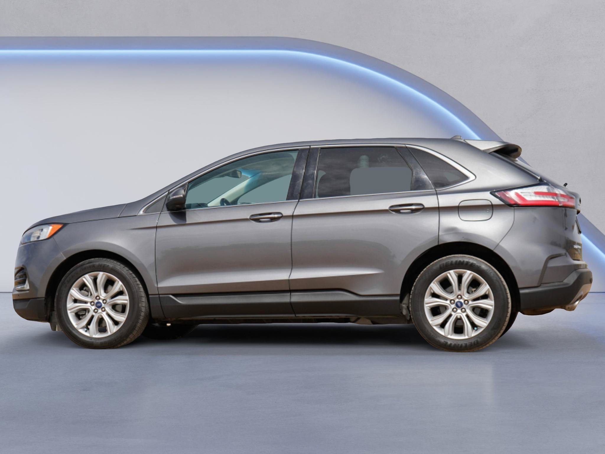 Used 2021 Ford Edge Titanium FWD image 6