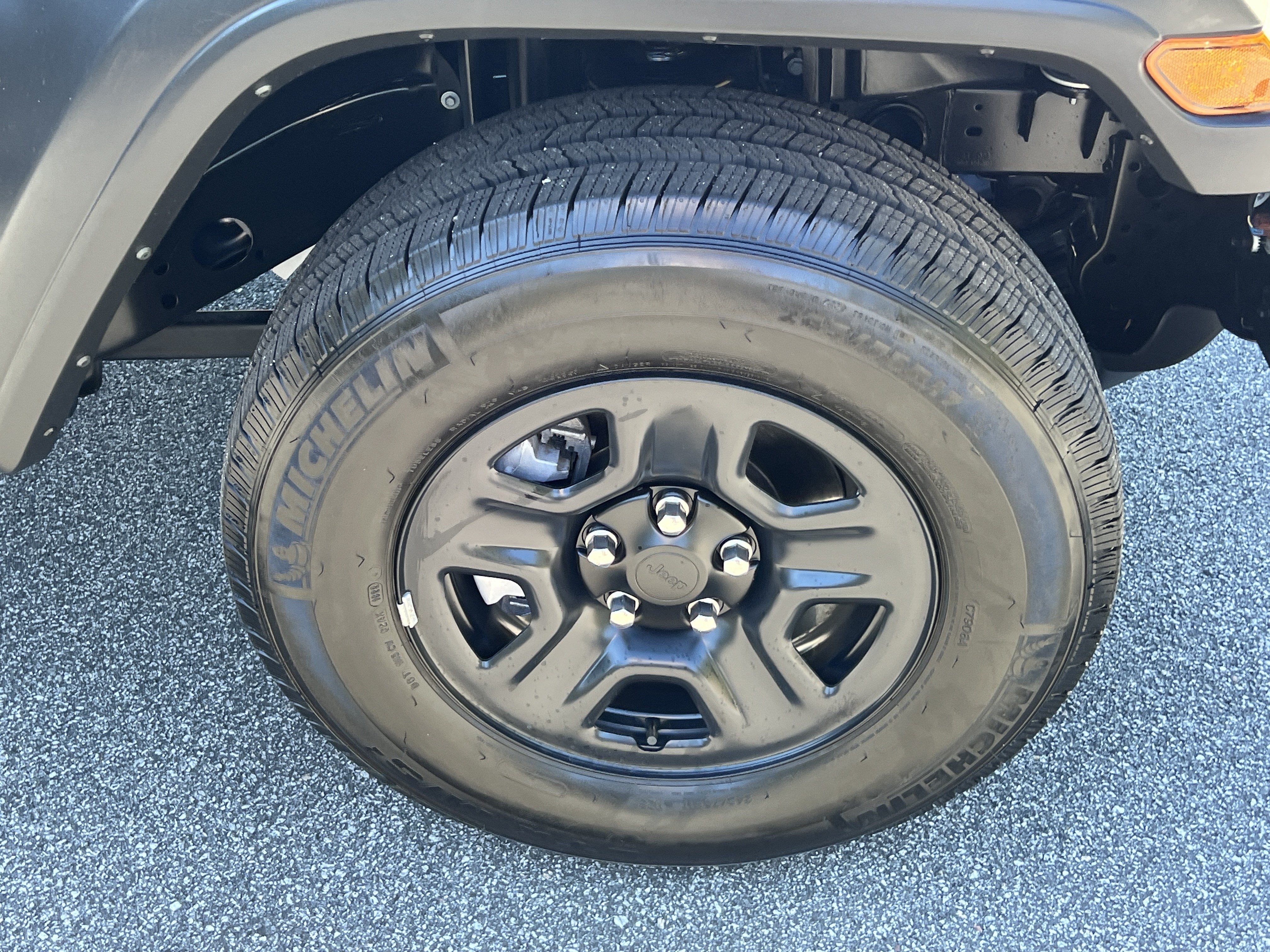 Used 2022 Jeep Wrangler Sport AWD/4WD image 14