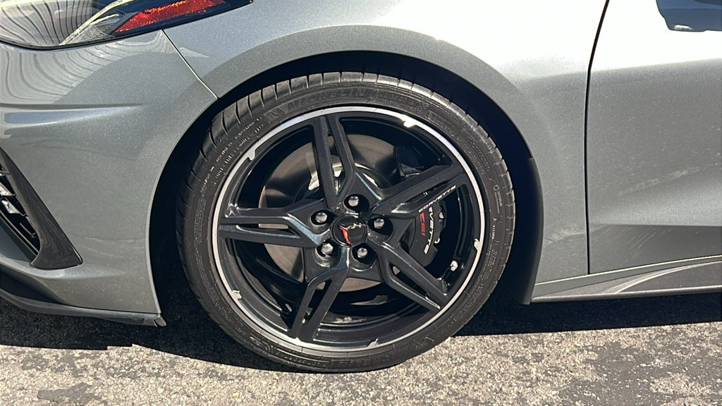 Used 2022 Chevrolet Corvette Stingray Premium Cpe w/ Z51 Performance Package RWD image 8
