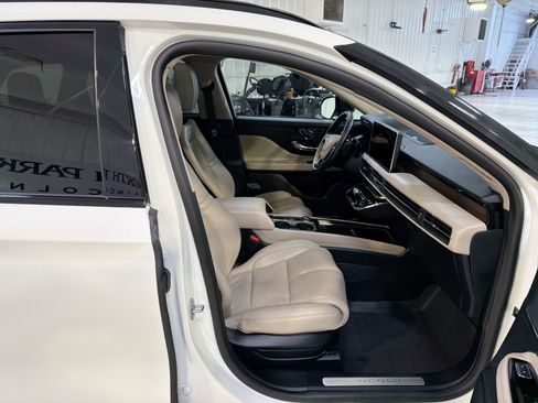 Used 2025 Lincoln Corsair Reserve w/ Equipment Group 202A image 29