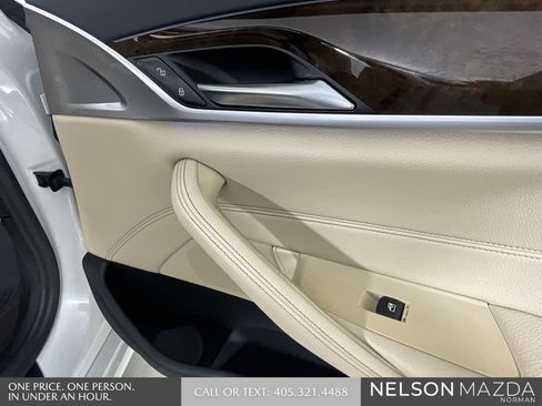 Used 2020 BMW 540i w/ Premium Package image 21