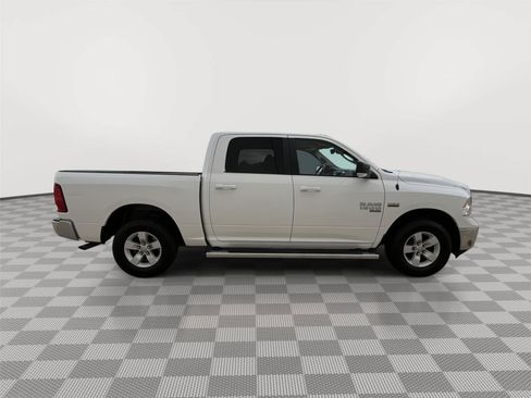 Used 2020 RAM 1500 Classic SLT w/ Luxury Group AWD/4WD image 4