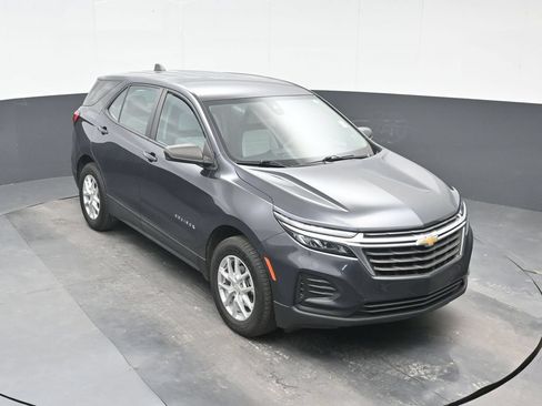 Used 2022 Chevrolet Equinox LS AWD/4WD image 24