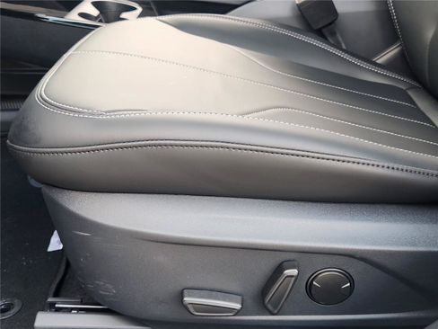 New 2026 Ford Mustang Mach-E Select RWD image 17