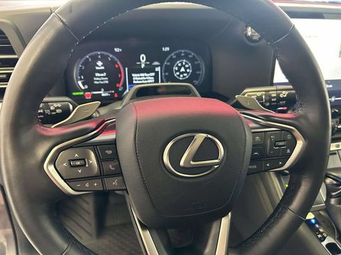 Used 2025 Lexus GX 550 w/ Accessory Package (2T) AWD/4WD image 22