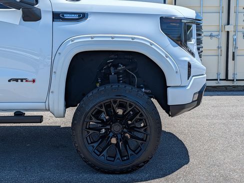 Used 2022 GMC Sierra 1500 AT4 w/ AT4 Preferred Package AWD/4WD image 10