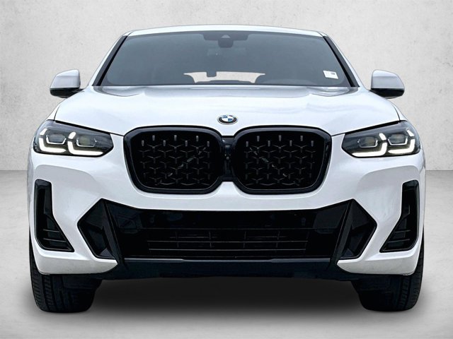 Used 2024 BMW X4 xDrive30i w/ Premium Package AWD/4WD image 3