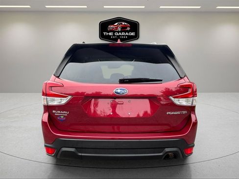 Used 2019 Subaru Forester Premium w/ All-Weather Package AWD/4WD image 4
