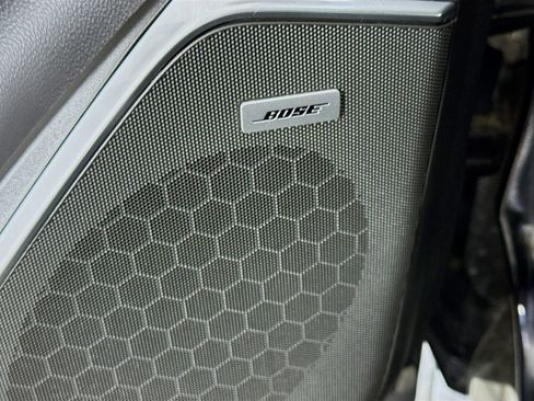 Used 2019 Cadillac Escalade Premium Luxury image 19