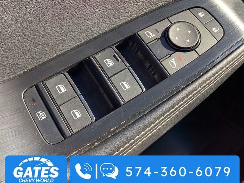 Used 2024 Nissan Rogue SV image 22