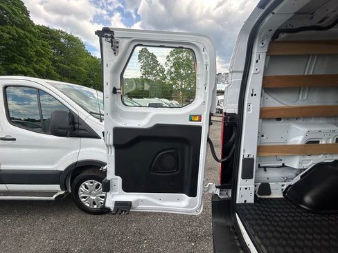 Used 2024 Ford Transit 250 Low Roof w/ Exterior Upgrade Package RWD image 8
