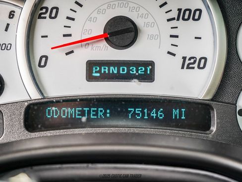 Used 2003 HUMMER H2 w/ Preferred Equipment Group image 28