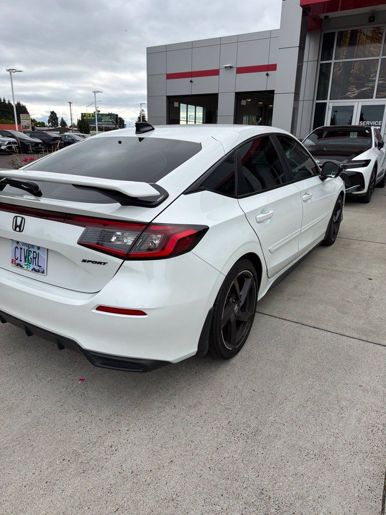 Used 2024 Honda Civic Sport image 4