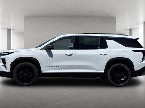 New 2026 Chevrolet Traverse LT w/ Driver Confidence Package FWD image 7