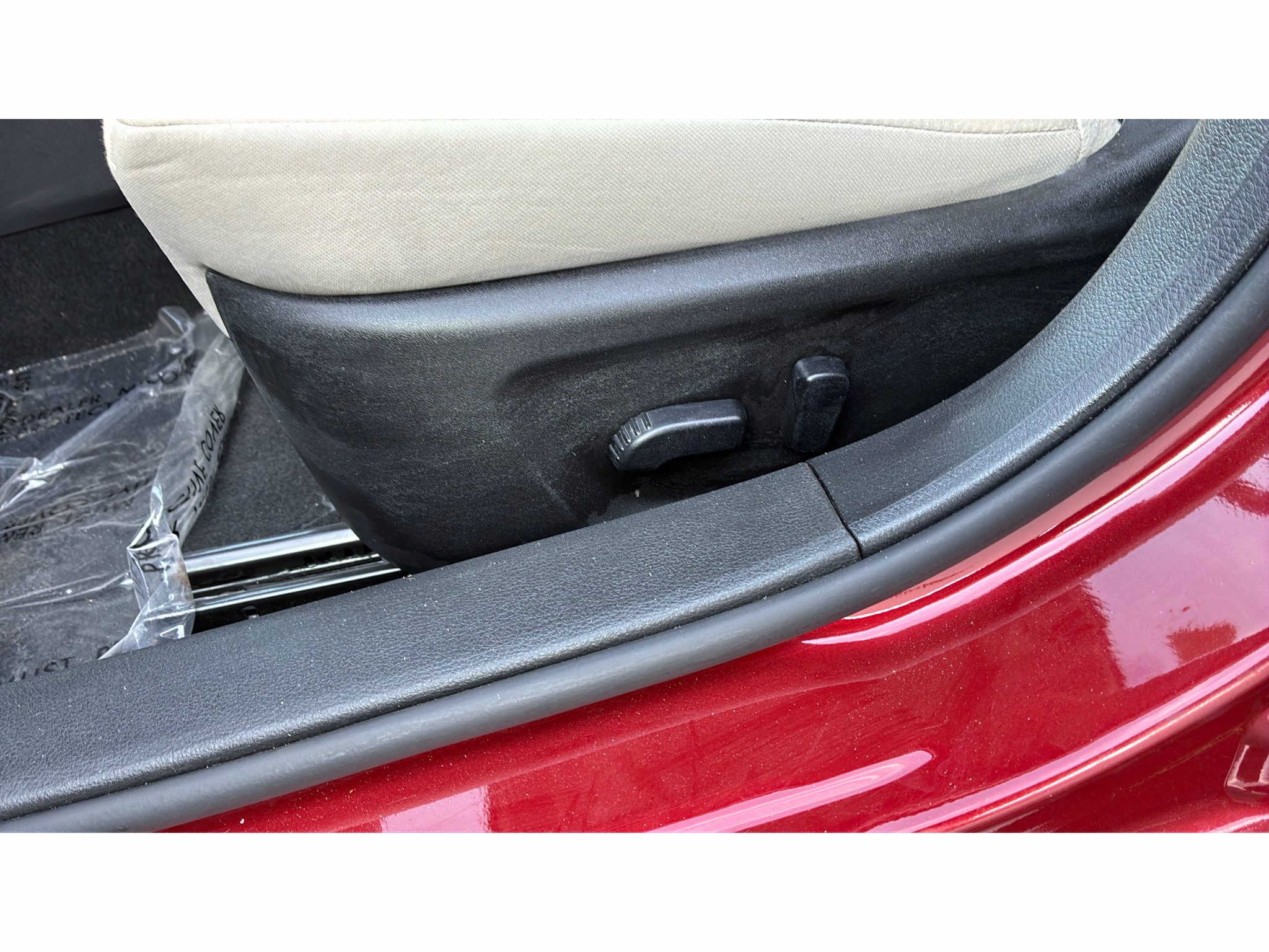 Used 2025 Nissan Altima 2.5 SV FWD image 13