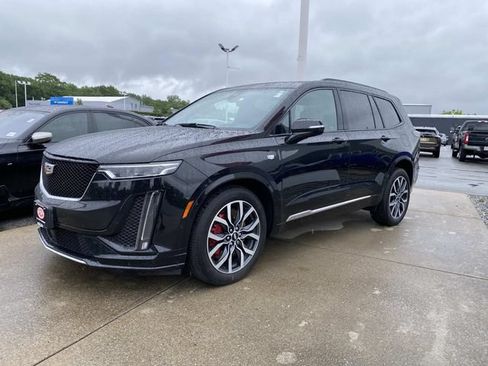 Used 2022 Cadillac XT6 Sport w/ Platinum Package AWD/4WD image 1