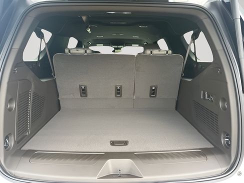 New 2026 Chevrolet Suburban LT w/ LPO, Chrome Package RWD image 7