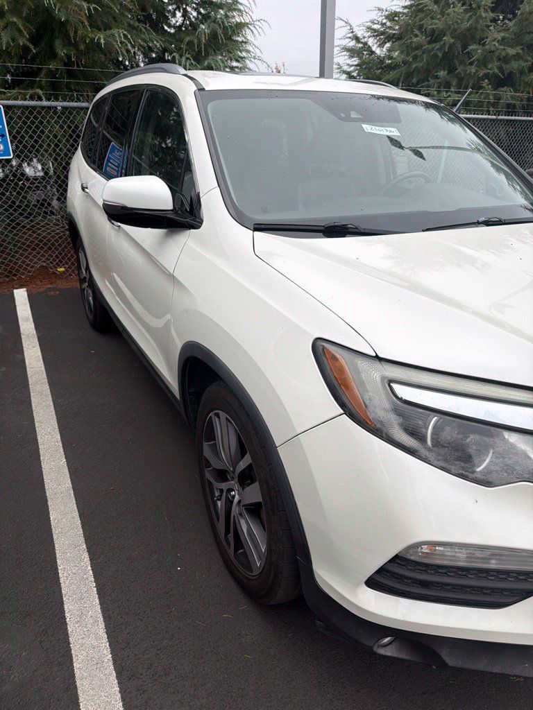 Used 2017 Honda Pilot Elite image 3