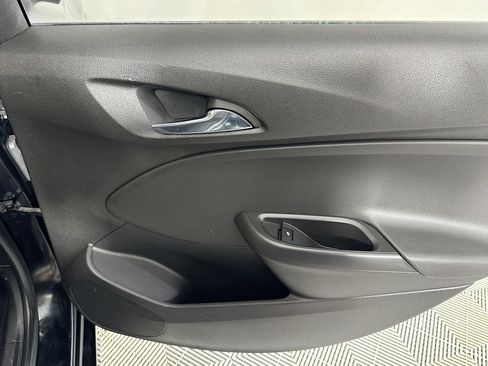 Used 2017 Chevrolet Cruze LS image 24