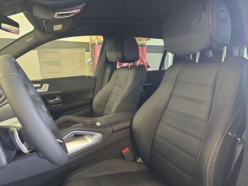 New 2026 Mercedes-Benz GLS 450 4MATIC image 16
