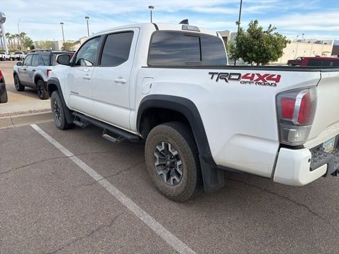 Used 2022 Toyota Tacoma TRD Off-Road w/ Technology Package image 3