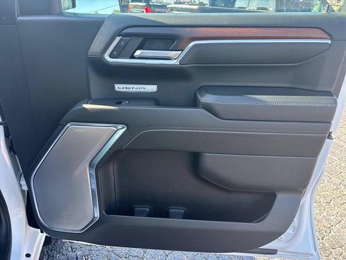 Used 2024 GMC Sierra 1500 Denali w/ Denali Reserve Package AWD/4WD image 14