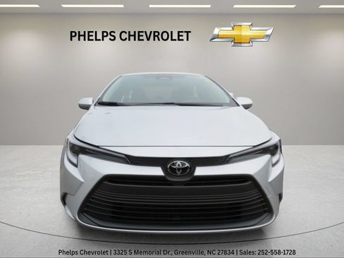 Used 2026 Toyota Corolla LE FWD image 4