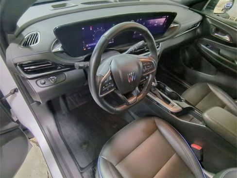 Used 2024 Buick Envista Sport Touring w/ Convenience I Package image 10