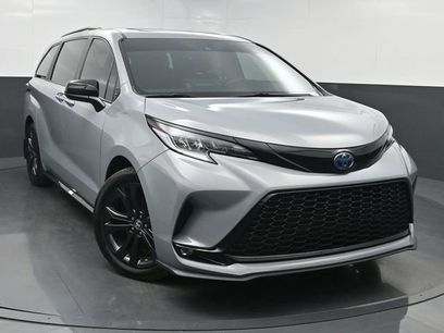 Used 2025 Toyota Sienna XSE