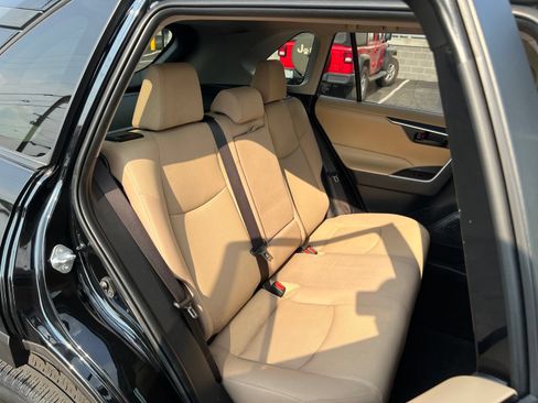 Used 2019 Toyota RAV4 LE w/ All Weather Liner Package AWD/4WD image 41