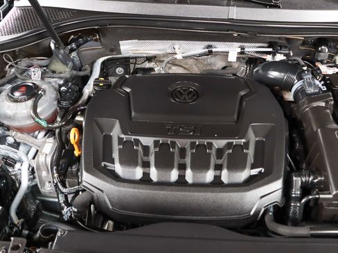 Used 2023 Volkswagen Tiguan SE FWD image 33