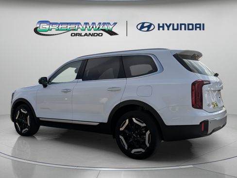 Used 2024 Kia Telluride S w/ S Sunroof Package FWD image 5