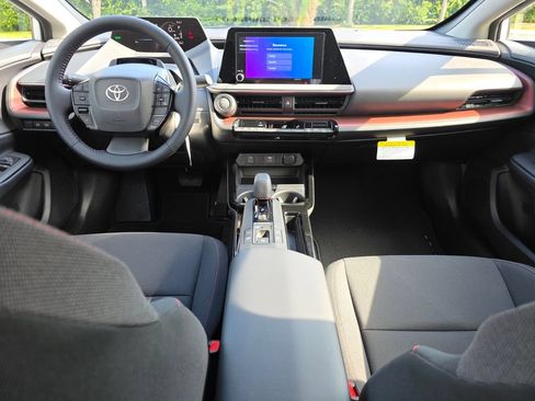 New 2026 Toyota Prius Plug-In Hybrid FWD image 5