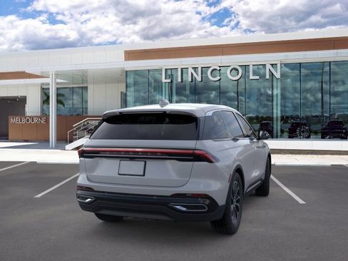 New 2026 Lincoln Nautilus Premier AWD/4WD image 8