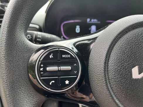 Used 2023 Kia Soul S FWD image 23
