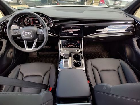 Used 2025 Audi Q7 3.0T Premium Plus w/ Premium Plus Package AWD/4WD image 32