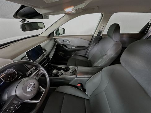 Used 2023 Nissan Rogue S AWD/4WD image 5